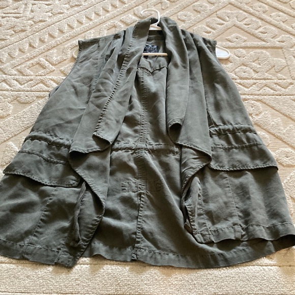 Sanctuary Olive Green Sleeveless Vest - Picture 3 of 6